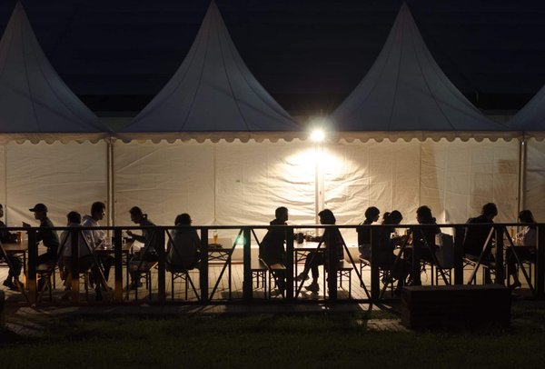 Comment planifier et structurer un séminaire d'entreprise avec une location de tente ?